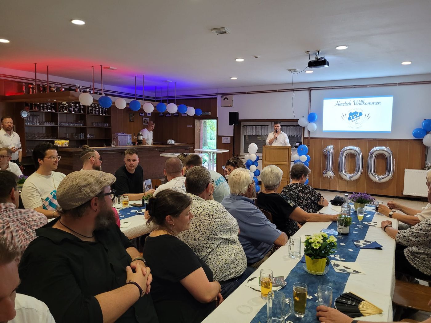 100-Ballons - ein Jahrhundert TSV Mardorf